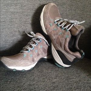 bass propel shoes womens